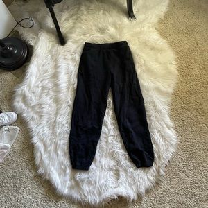 Aritzia TNA Cozyaf Mega Sweatpants